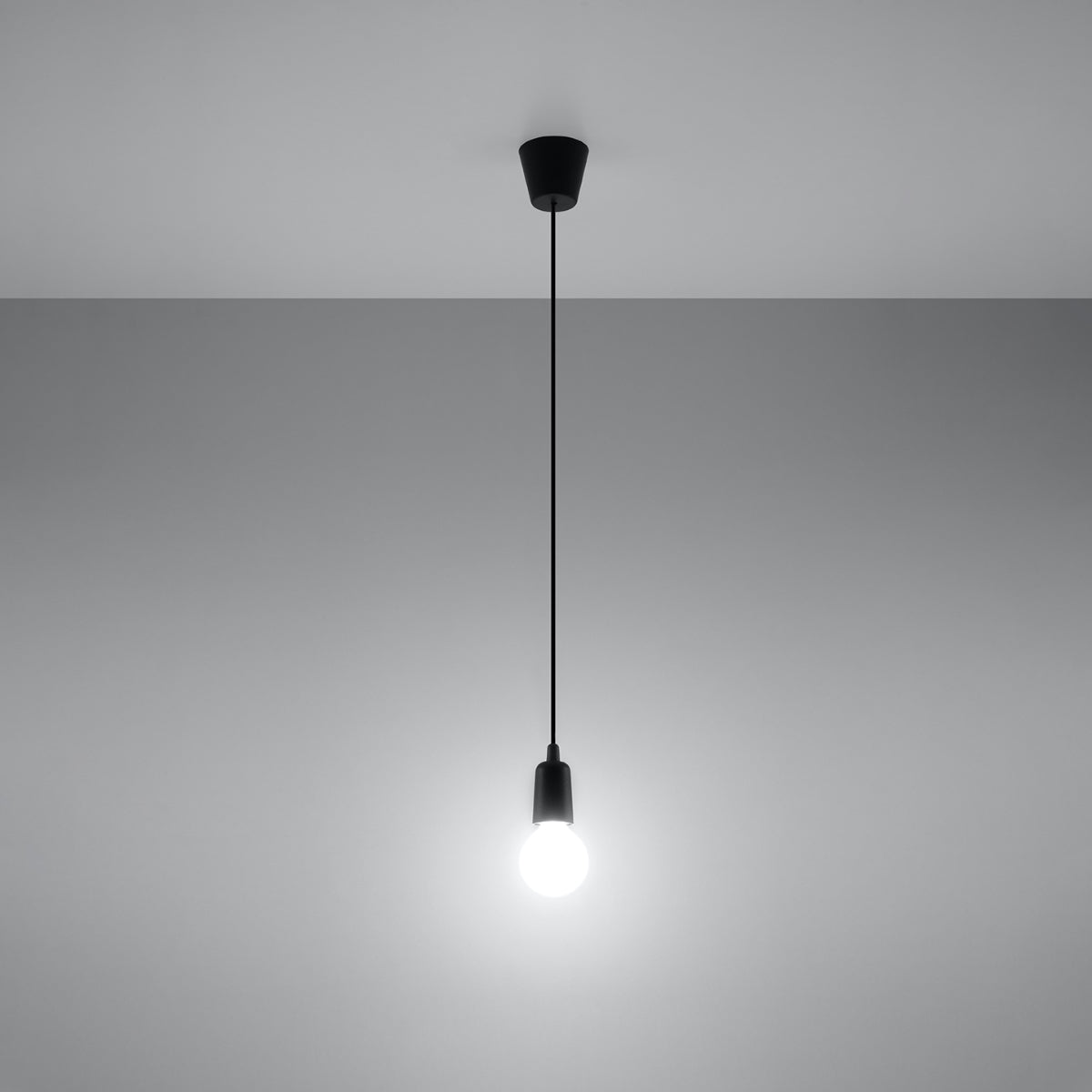 Minimalistische zwarte hanglamp voor woonkamer – Model Nerava