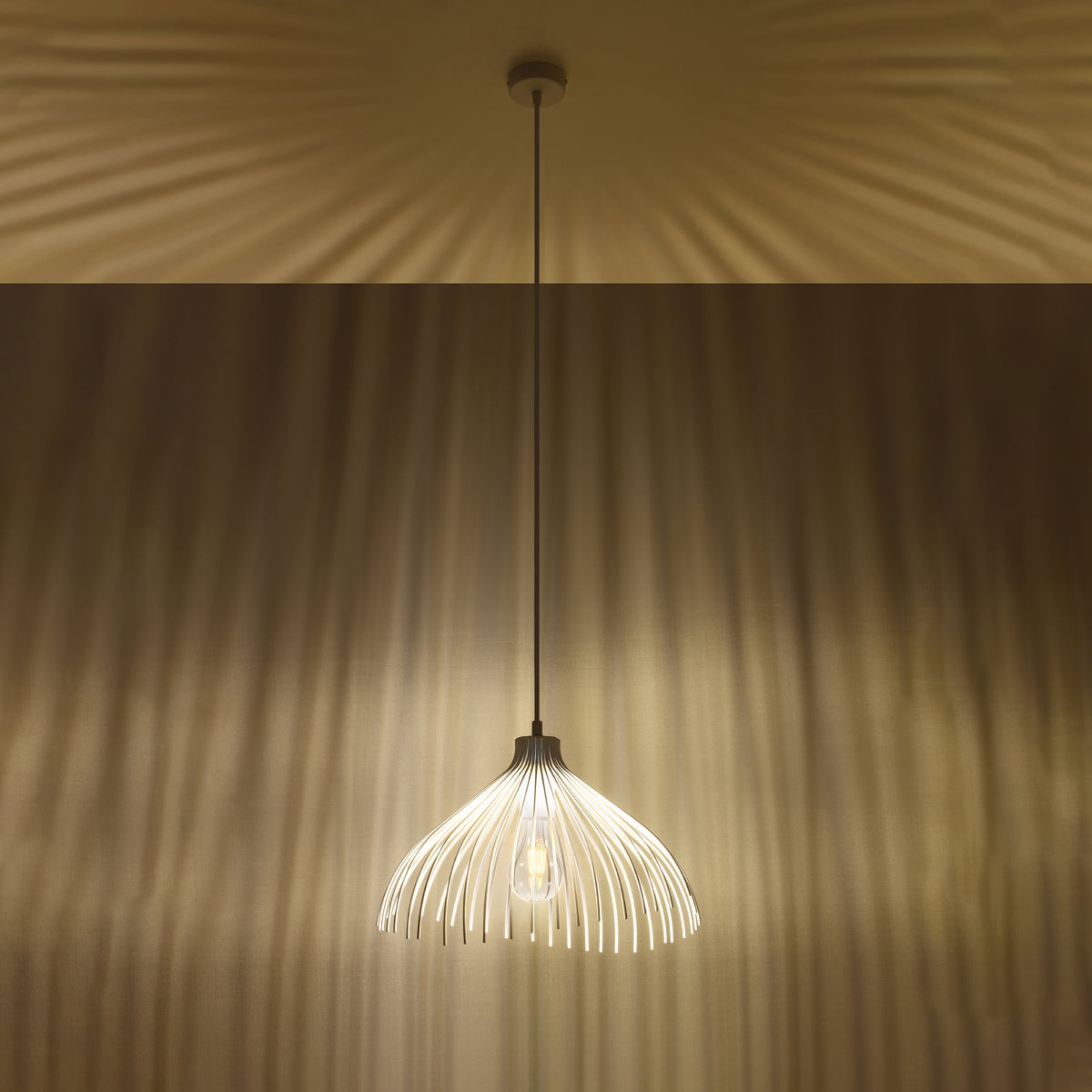 Pendant Light Model Zyralis detail view | Luxarmonie