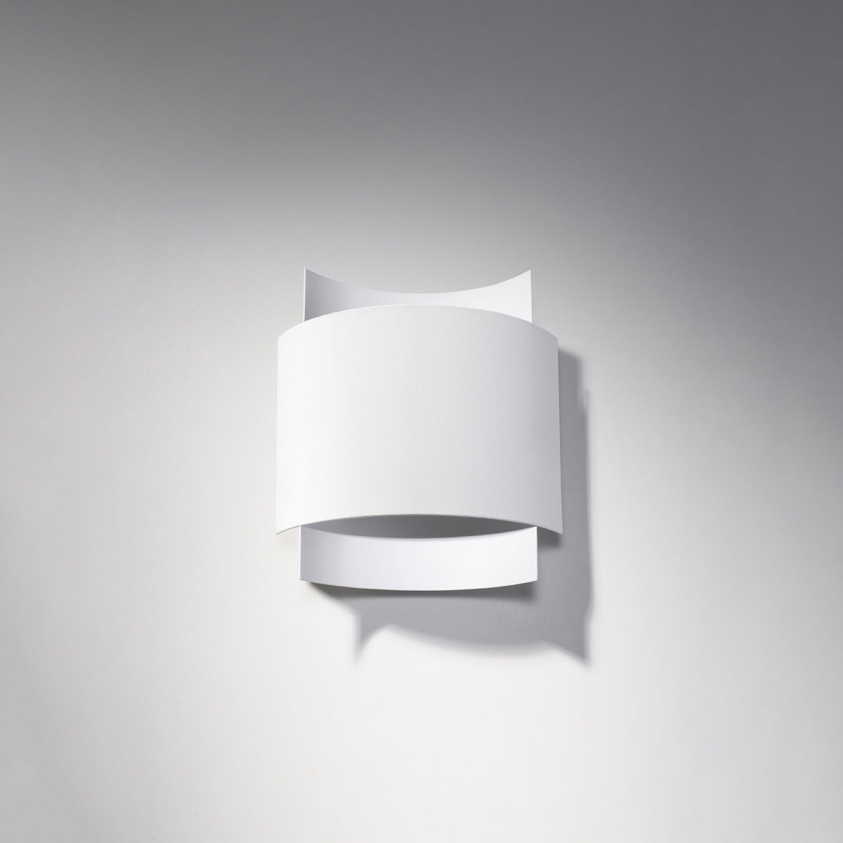 White steel designer wall light – Eryndra model