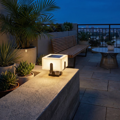 Solastice Luminaire Detail View | Luxarmonie