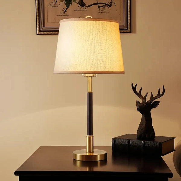 Lampe de Chevet Haut de Gamme avec Variateur et Finitions Dorées – Althéa