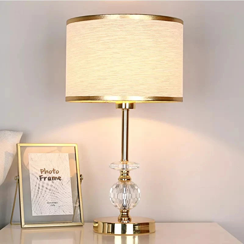 Tijdloos Luxe Designlamp Discreet en Eigentijds – Zyra