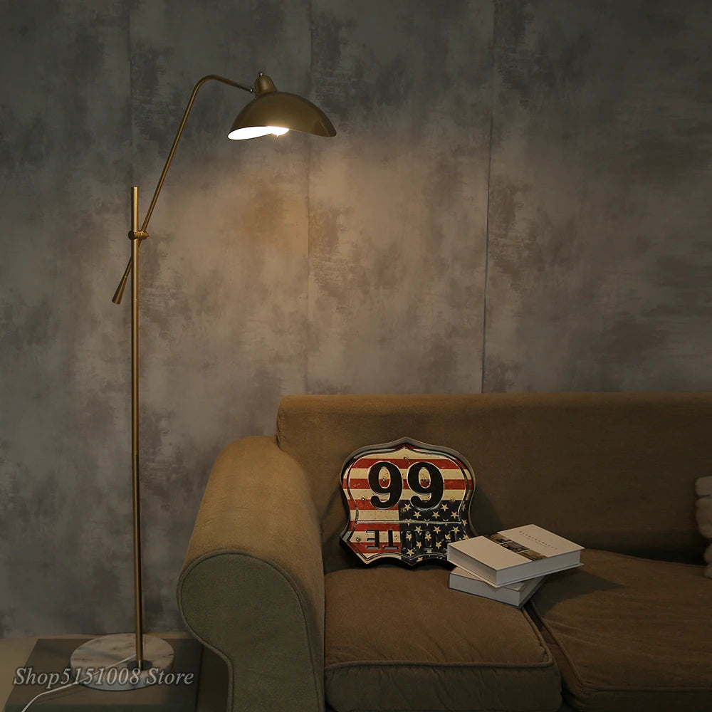 Lampe sur pied en métal doré et marbre pour salon – Aurélise