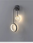 Elegante Wandleuchte mit Goldfinish im natürlichen Stil – Veridia