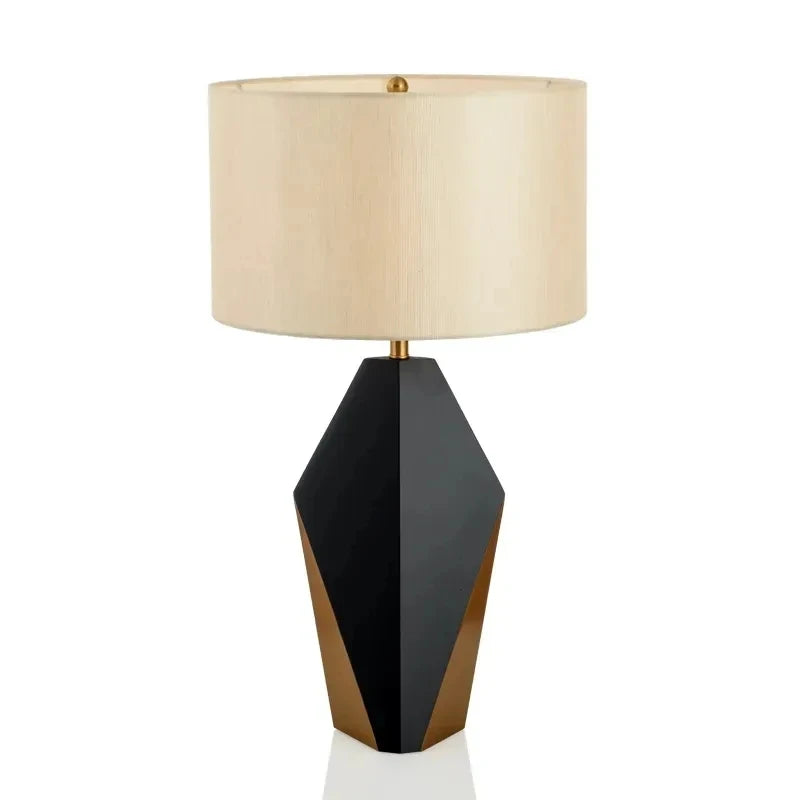  Lampe Décorative Portable à Base Prismatique et Lumière Ajustable – Flaresca