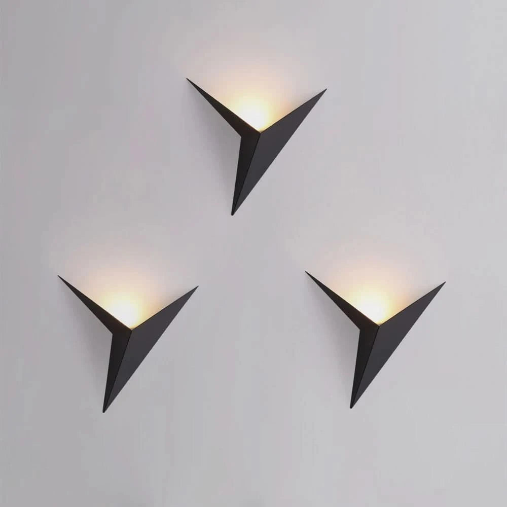Applique Murale Intérieure Triangle Minimaliste Polyvalente – Lustrum