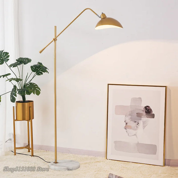 Lampe sur pied en métal doré et marbre pour salon – Aurélise