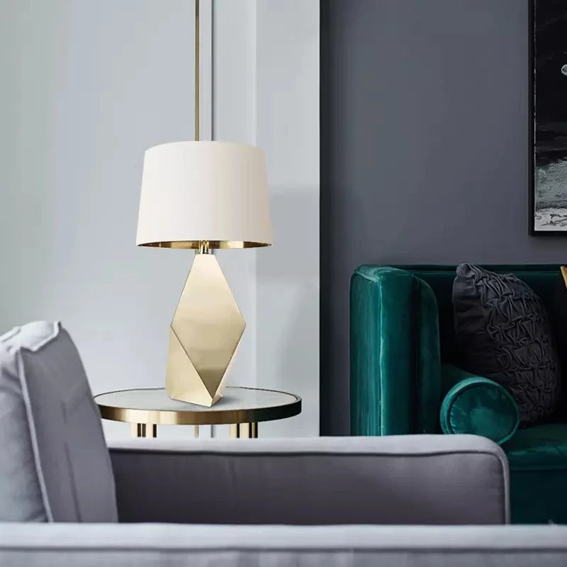 Lampe de Chevet Silhouette Originale et Éclairage Doux – Dorélis
