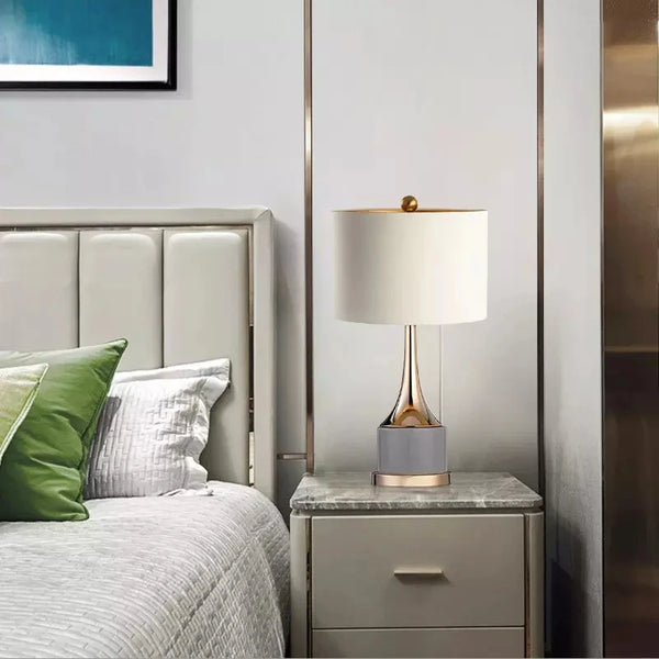 Lampe de Chevet sobre, raffinée et polyvalente Blanc – Vénusia