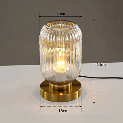 Lampe de table nordique design Vetro en verre strié avec base métal doré brossé - vue 12