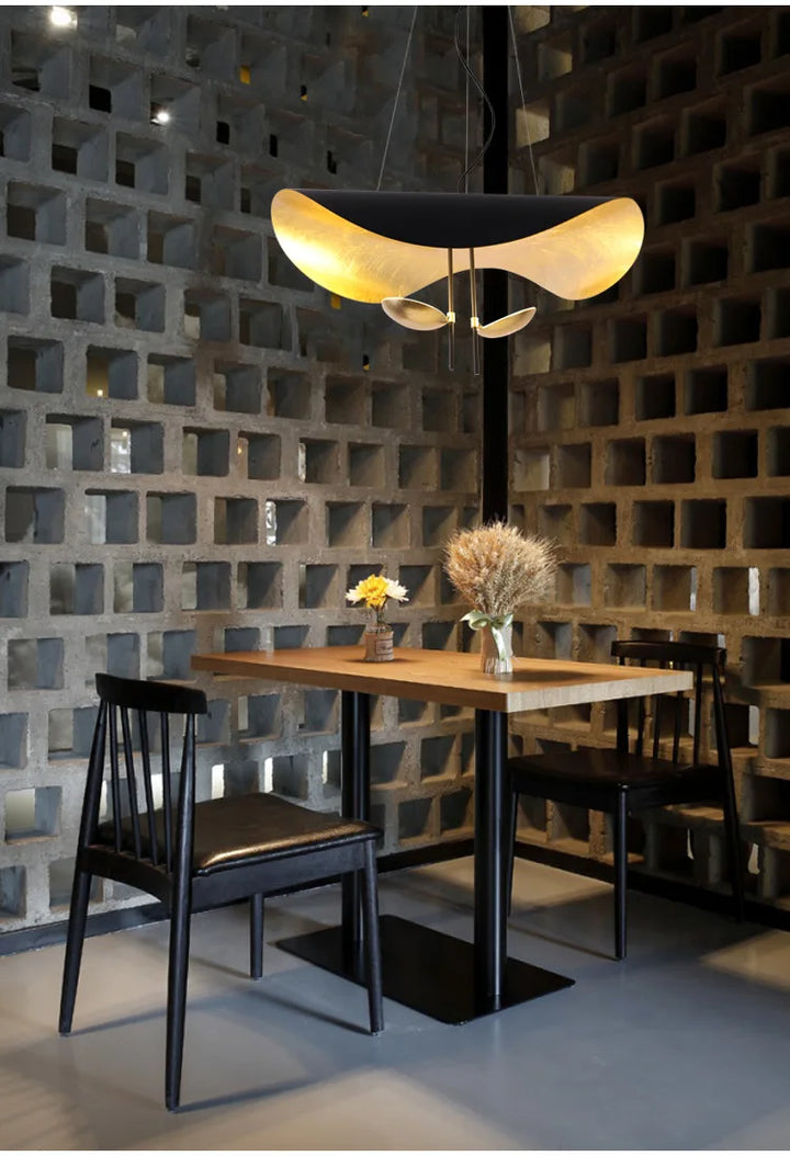 Suspension LED moderne en alliage pour salon et restaurant – Orluxia