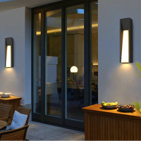 Applique Murale LED en Aluminium Noir pour Extérieur – Arclion