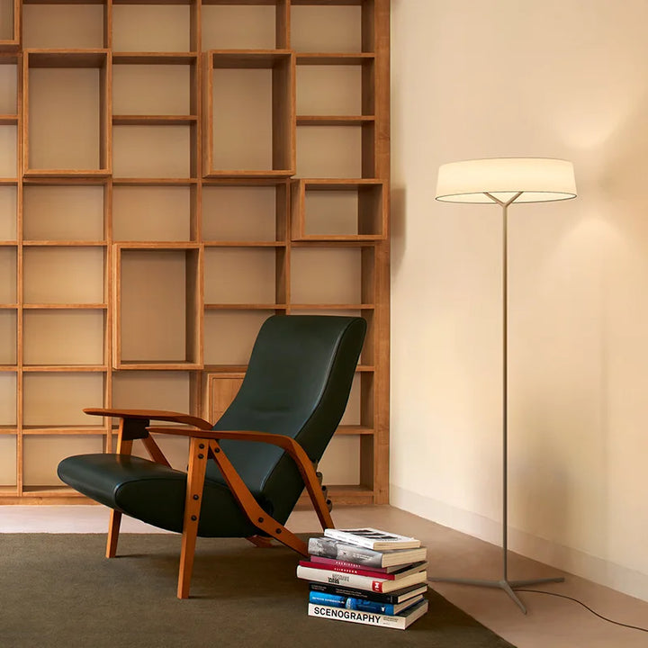 Lampe à pied moderne en tissu nordique pour salon – Armoniev