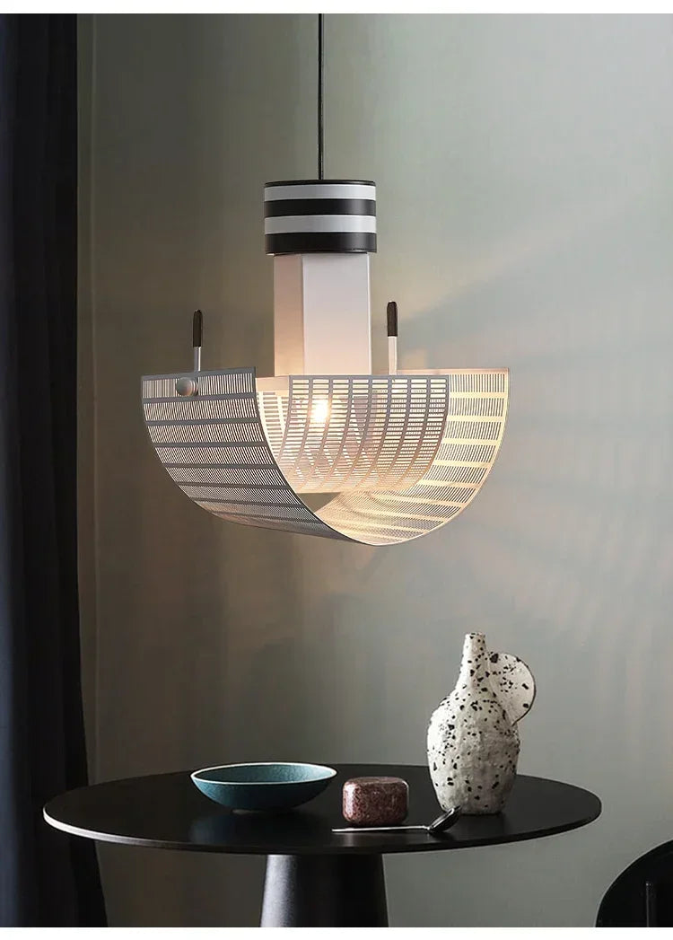 Moderne hanglamp in zwart en wit metaal voor woonkamer – Zébrano