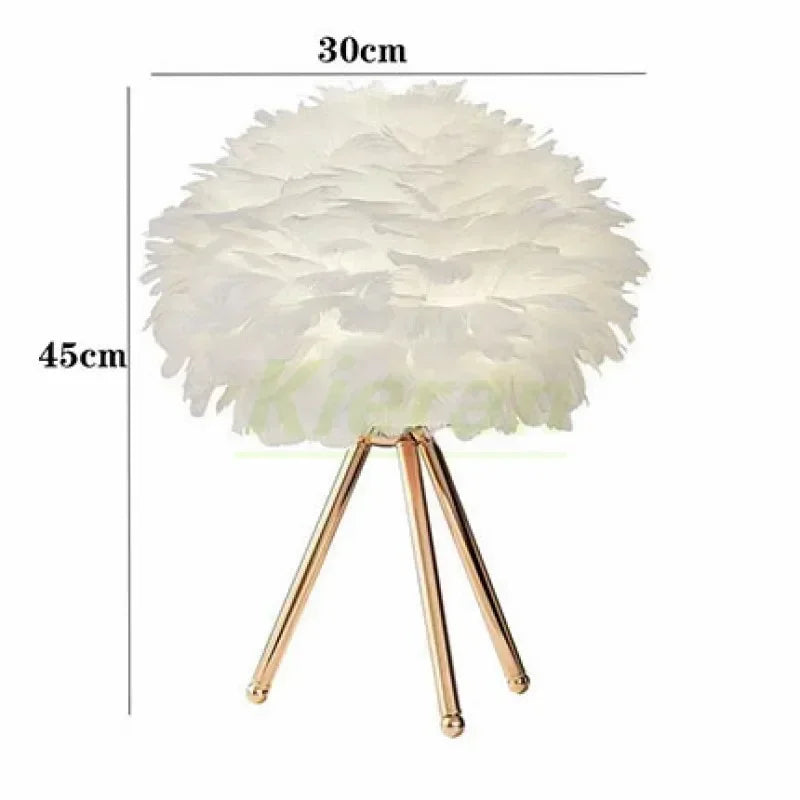 Lampe sur pied moderne en plumes pour chambre – Oriona