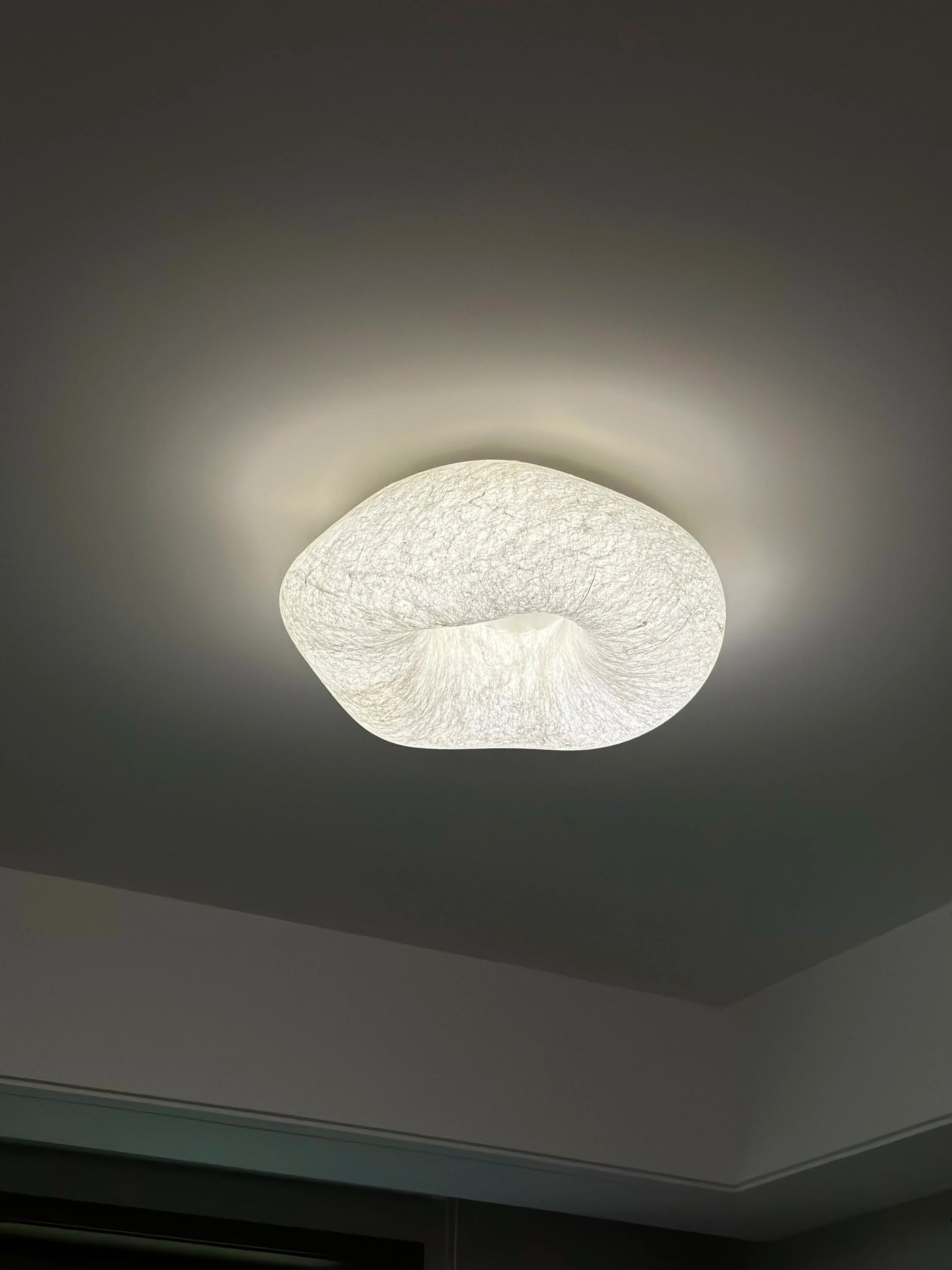 Plafonnier en soie fait main pour chambre et bureau – Zénitha