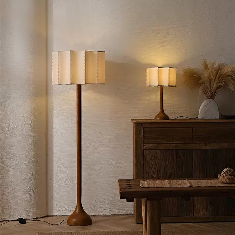 Lampe sur pied en bois style Wabi-Sabi pour salon – Armonique