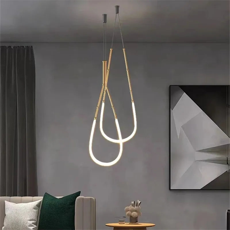 Lustre en métal noir pour salon – Curvella