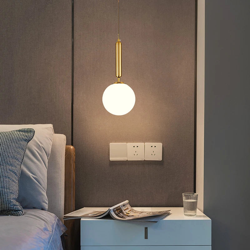 Suspension Verre et Laiton Design Épuré – Orbéo