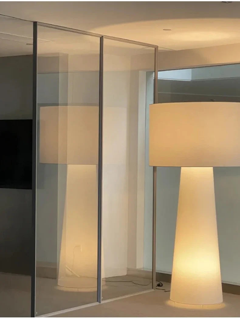 Lampe sur pied en tissu et fer design nordique – Armonello