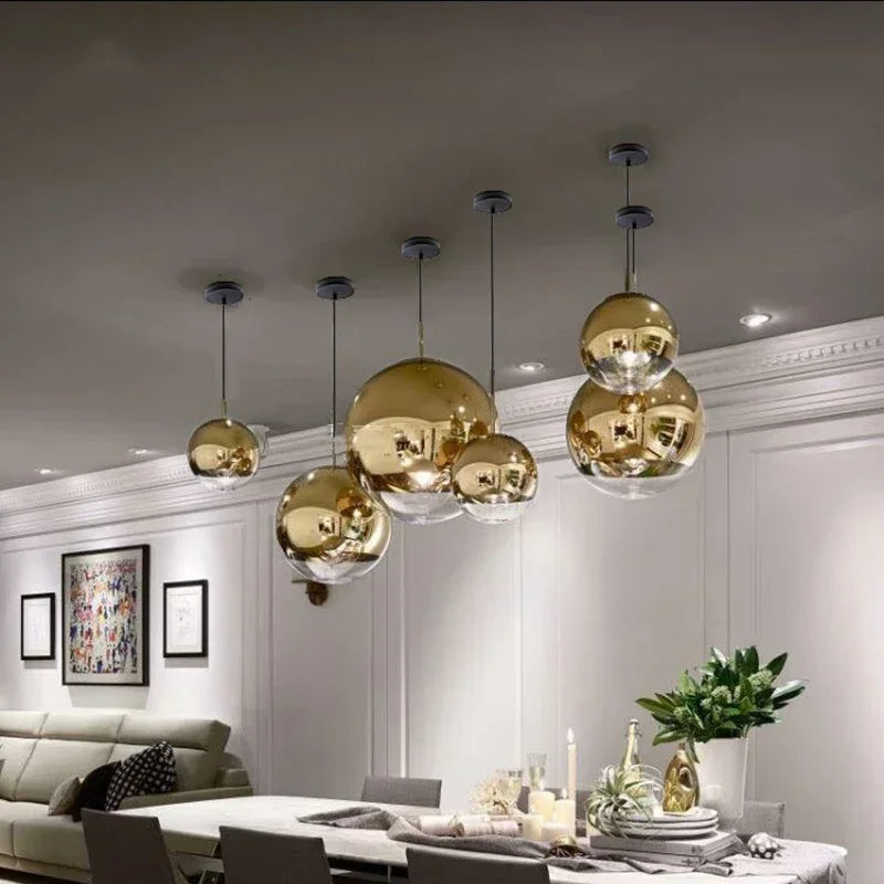 Minimalistische Hanglamp in Verguld Glas voor Restaurants – Alvearelia