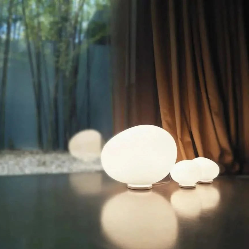 Lampe Doux Base Céramique Verre Opale Élégance Polyvalente – Pietra