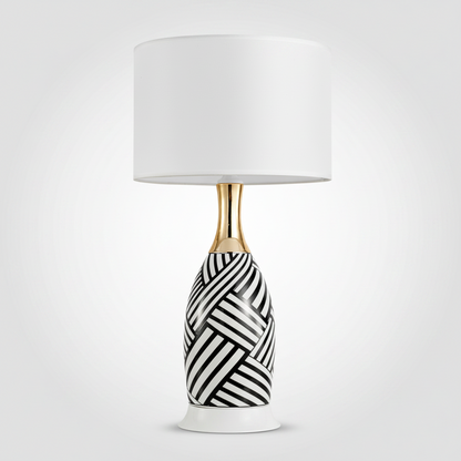 Chic Table Lamp in a Modern and Wild Style – Zebra