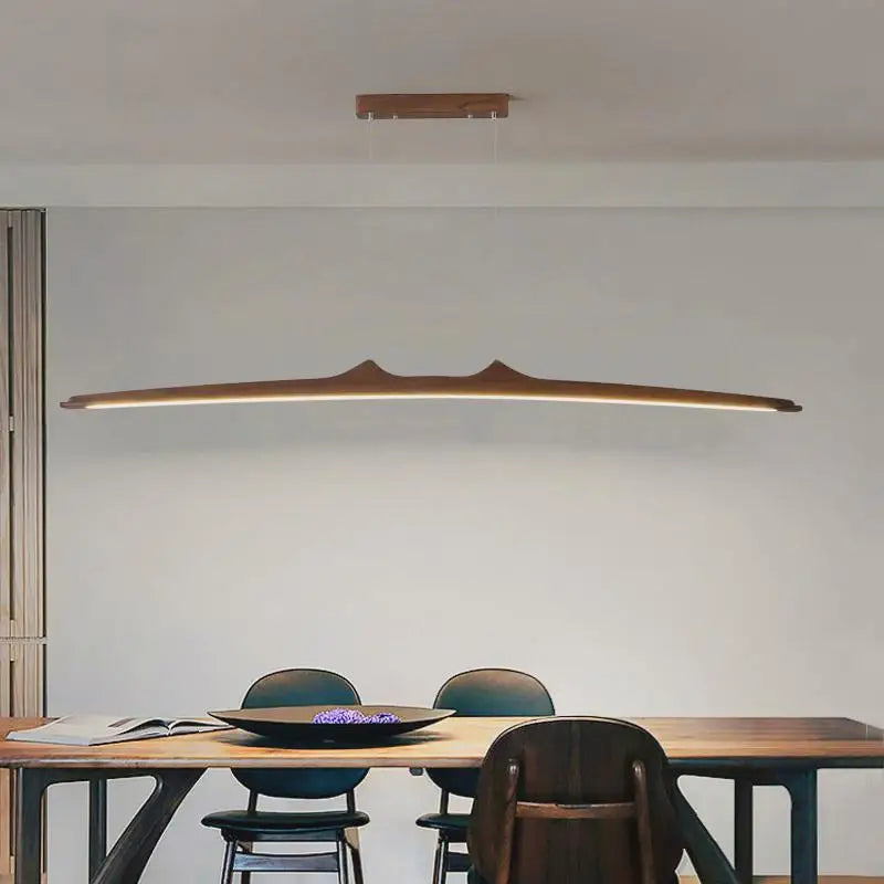 Suspension minimaliste en noyer pour salle à manger – Armonique