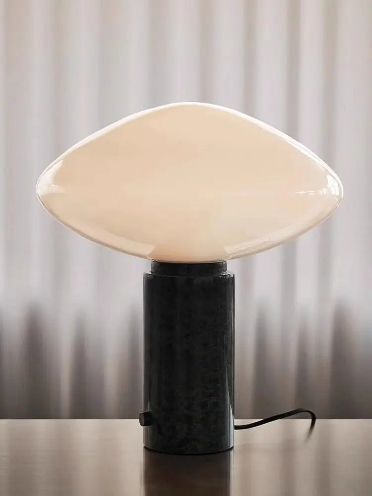Lampe de Table Nordique en Marbre Vintage pour Salon – Armonique