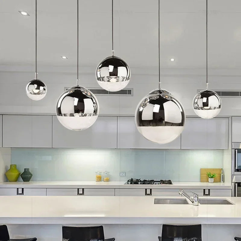 Minimalistische Hanglamp in Verguld Glas voor Restaurants – Alvearelia