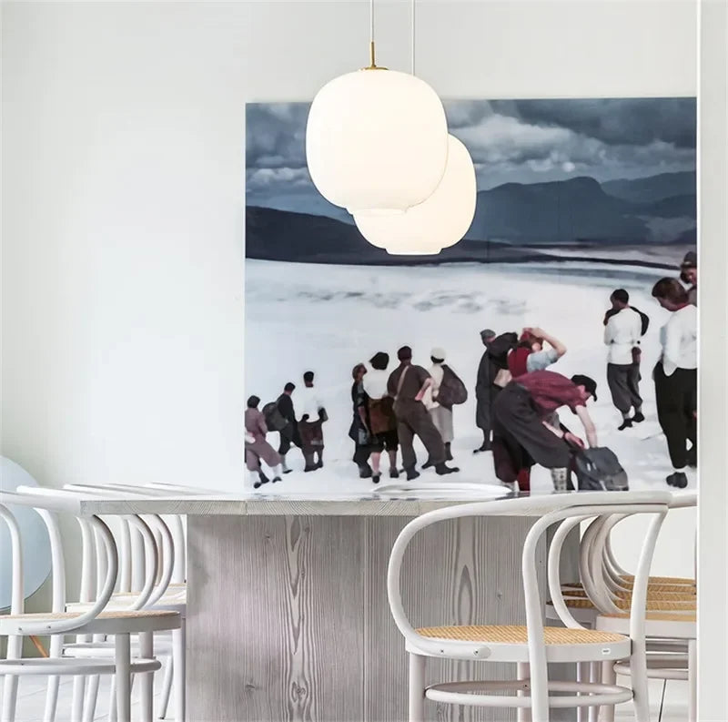 Suspension minimaliste en verre blanc pour cuisine – Solstize