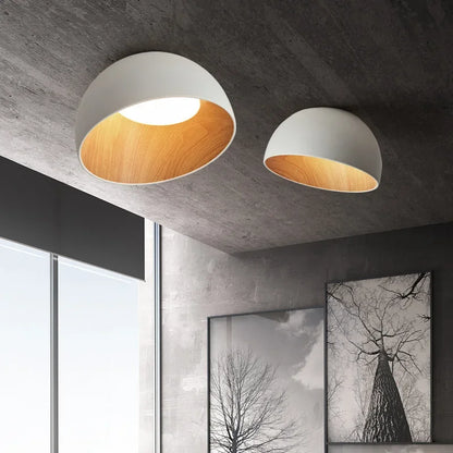 Modern plafondlamp in zwart metaal en hout – Maderique