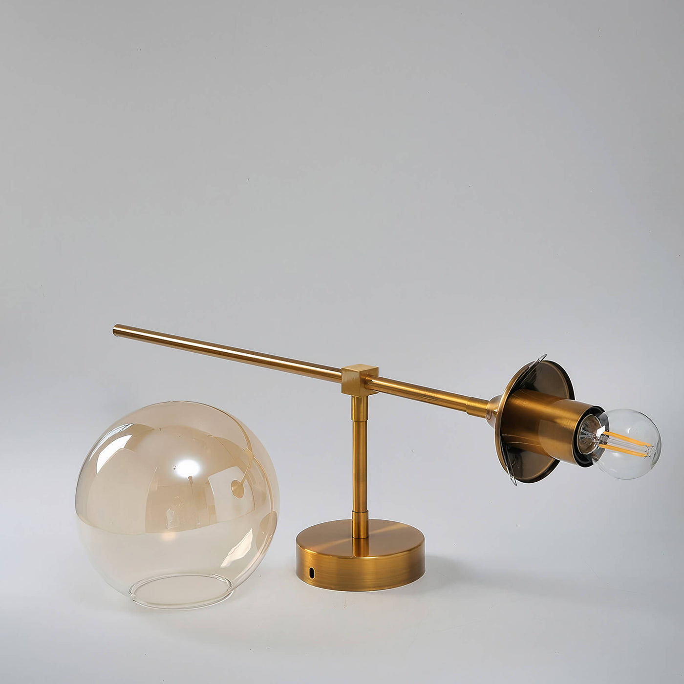 Applique Murale Ajustable Globe Verre Raffiné – Auréa