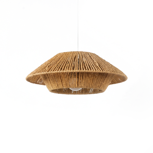 Japanse hanglamp en authentieke textuur – Shibumi