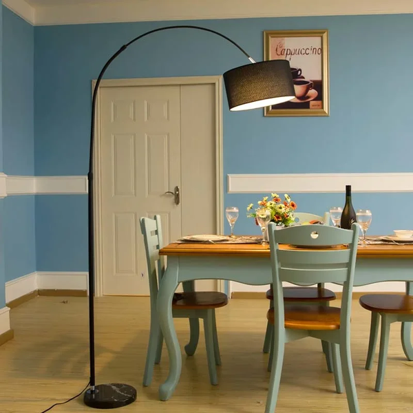 Verstellbare moderne Stehlampe für Wohnzimmer und Schlafzimmer – Verilum
