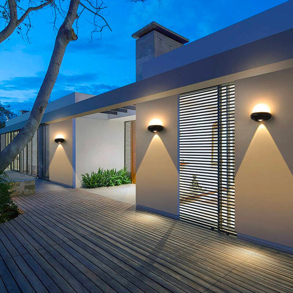 Applique Murale Extérieure Élégante en LED – Exinara